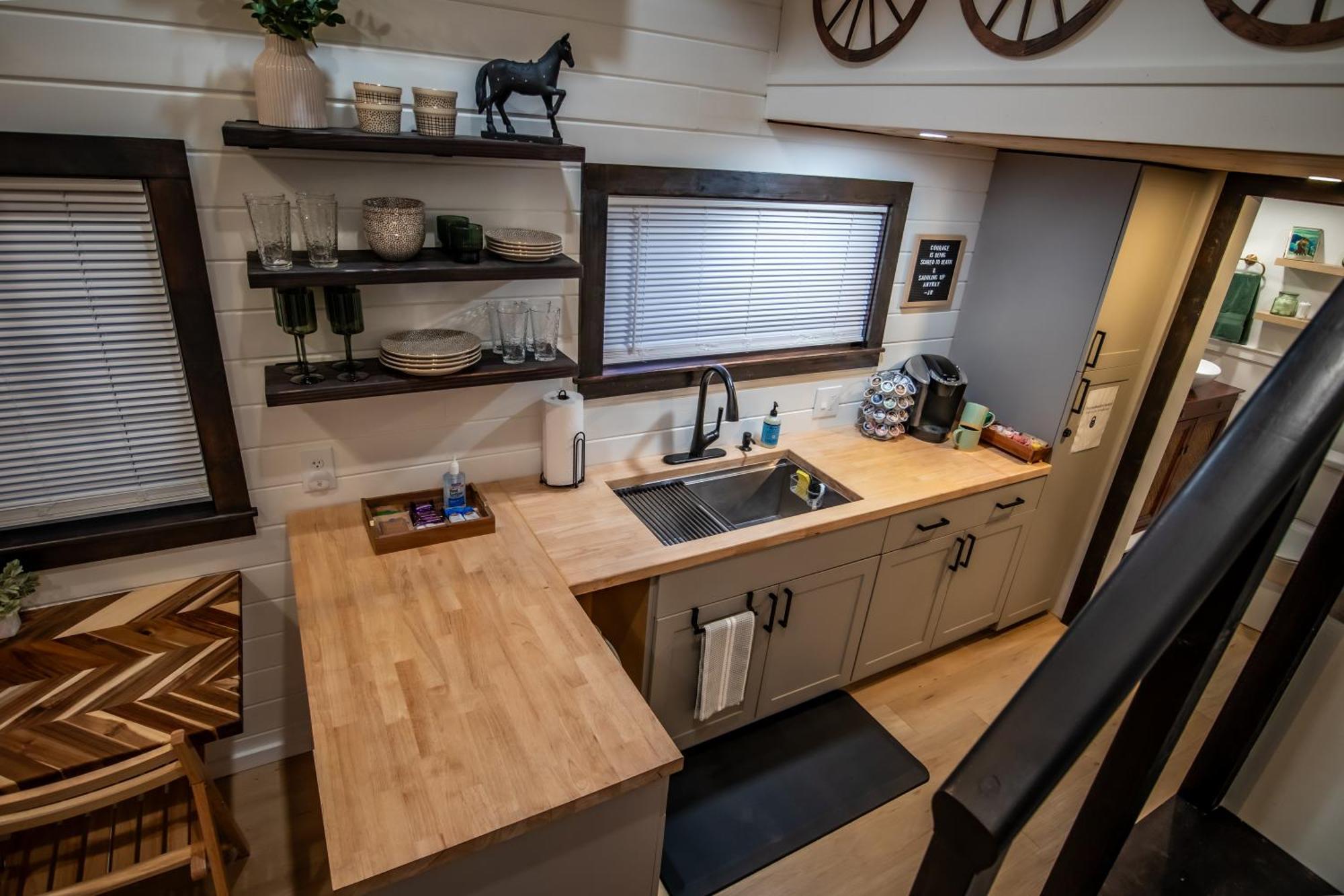 Unique Tiny Home Minutes From Downtown Ellensburg Εξωτερικό φωτογραφία